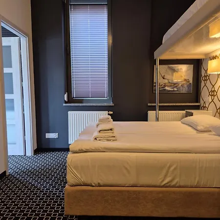 Cocorico Z Mini Sniadaniem (adults Only) * شتشيتسين